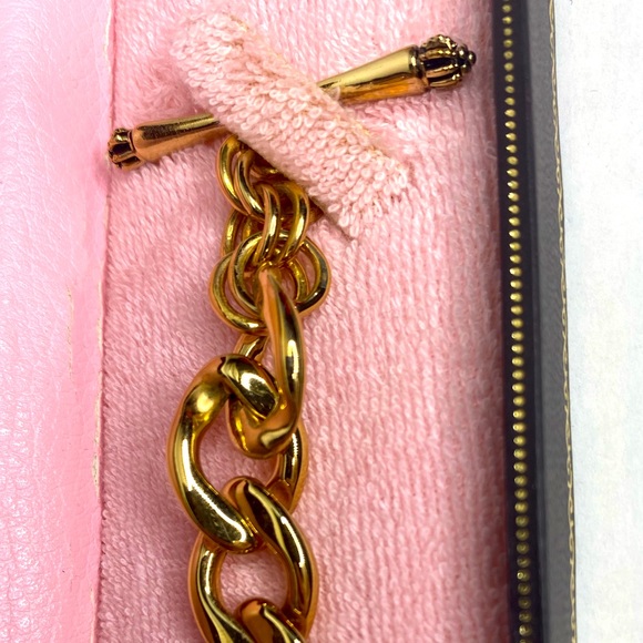 Juicy Couture Women’s Y2K Wedding Cake Chunky Gold Charm Bracelet With Box - Picture 6 of 13